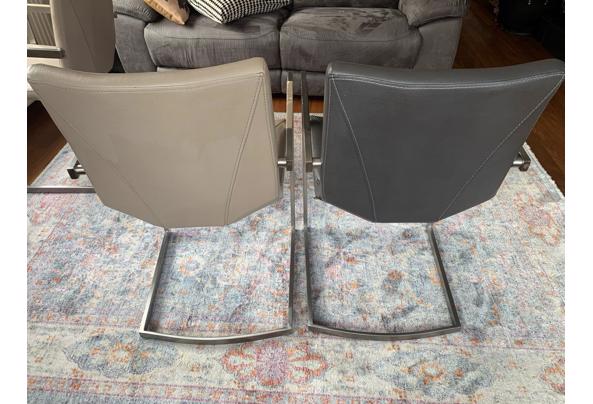 Vier eetkamer stoelen - IMG-20210131-WA0014
