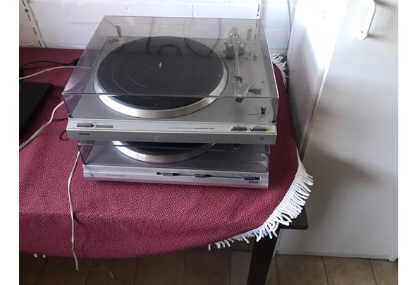 Platenspeler Philips - B3D4942C-BF51-4882-9BA3-DACB5B439422