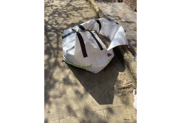Gratis halve kuub schoon straatzand - Afbeelding-van-WhatsApp-op-2025-04-11-om-12-19-53_2d9d960e