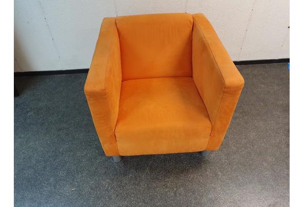 Oranje stoel - 4