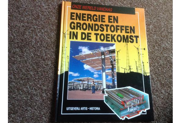 Boeken ; Onze Wereld Vandaag ; 16 Prachtige boeken, leerzaam - IMG_7033_637513961833595668