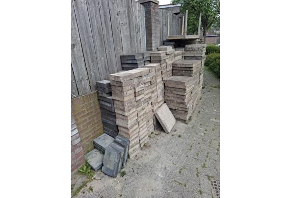 Tegels: gratis af te halen min. 50m2 + 20m2 - WhatsApp-Image-2025-05-07-at-15-18-39