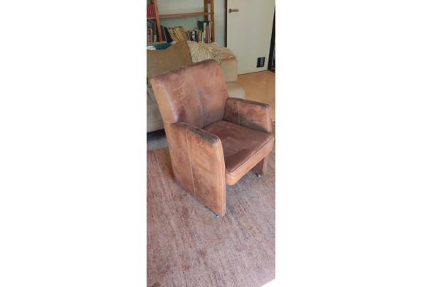 6 Eetkamerstoelen bruin suede op rolwieltjes - 04-1745832466068