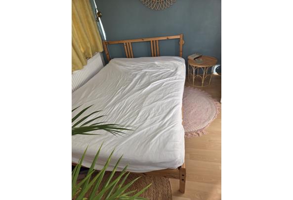 Houten bed met matras en topper - 17919836077237640616472987163248