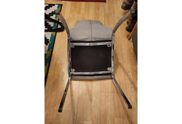 Lichtgrijze (eettafel)stoelen - IMG_20251117_230540