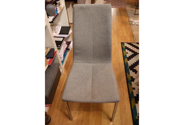 Lichtgrijze (eettafel)stoelen - IMG_20251117_230634