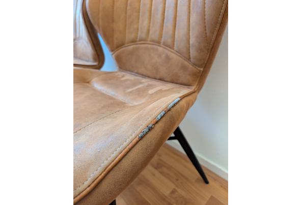 2 Cognac kleur eettafel stoelen - PXL_20260718_075904924