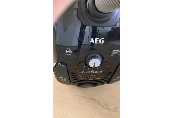 AEG stofzuiger - 2 jaar oud - moet gerepareerd - IMG_0049