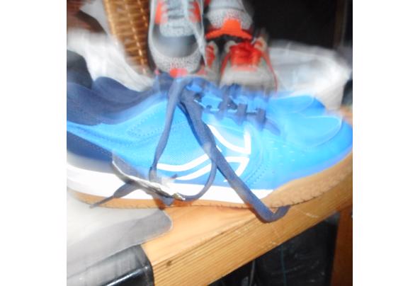 ARTENGO GYMSCHOENEN MAAT 42 in Doesburg - Kleding Heren, Schoenen en Sokken  | Gratis af te halen