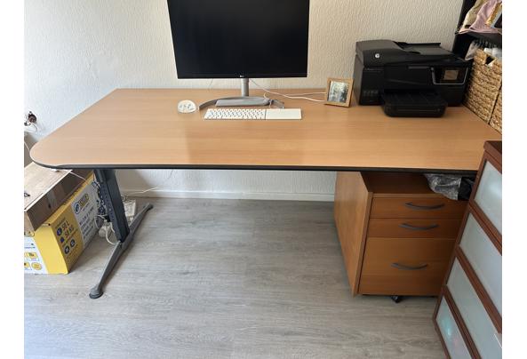 Mooi net bureau van 180x95 - IMG_0997