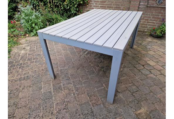 Stevige tuintafel - 20250730_102246