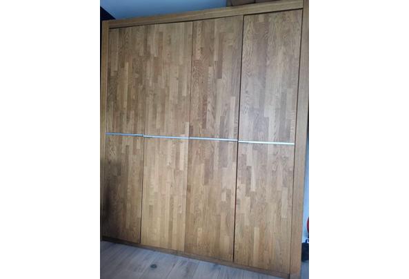 Slaapkamer meubel, Bedombouw, 2 nachtkastjes, kledingkast en commode  - IMG-20251018-WA0005