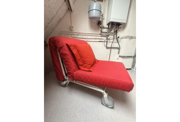 Rode eenpersoons stoelen / logeerbedden - IMG_6922