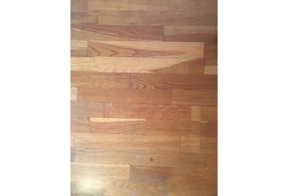 Gelakte eikenhouten parketvloer ca 50 m2 - 4FF4741C-022C-41BC-8D8B-03BE37E1A510