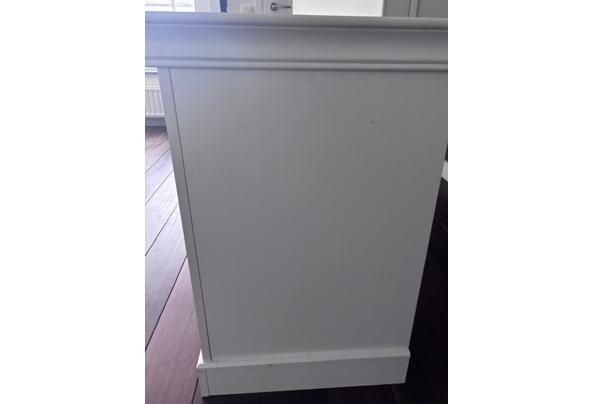 Commode 6 lades - ECC523BC-08E3-4B04-BD9A-53F9CBB2DC17