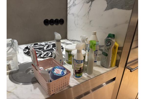 Ivm emigratie moet alles weg wat niet mee kan  - IMG_2854