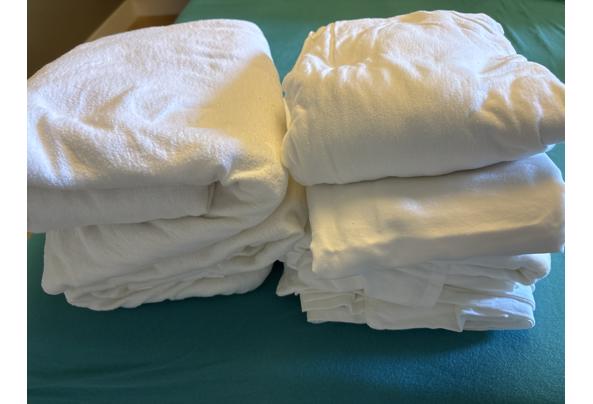 Gratis: 2 x eenpersoons bedlinnen - image_638916349955141063