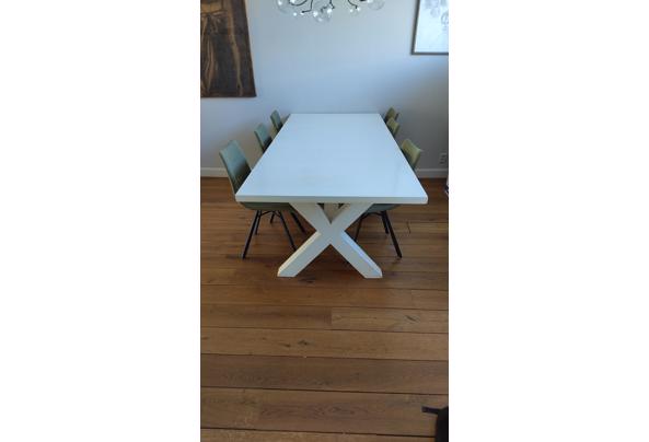 Grote witte tafel met x-poten (220 x 100) - IMG_20260425_134611