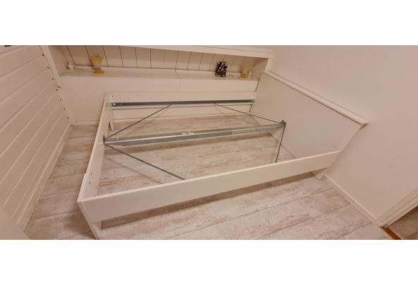 Ikea bed frame (twijfelaar 200x140) + hoofdplank 10 cm breed - 20240303-Ikea-bedframe-1