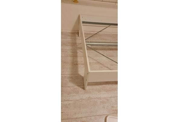 Ikea bed frame (twijfelaar 200x140) + hoofdplank 10 cm breed - 20240303-Ikea-bedframe-3