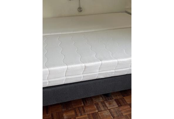 2x boxspring onderstel + matras - gratis af te halen - IMG_1704