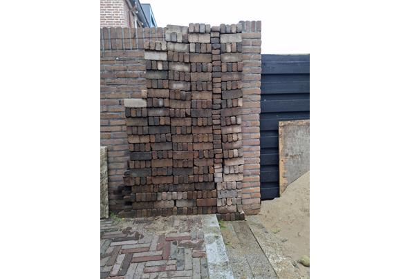 Gratis af te halen Zand en Tegels  - 20250918_152655