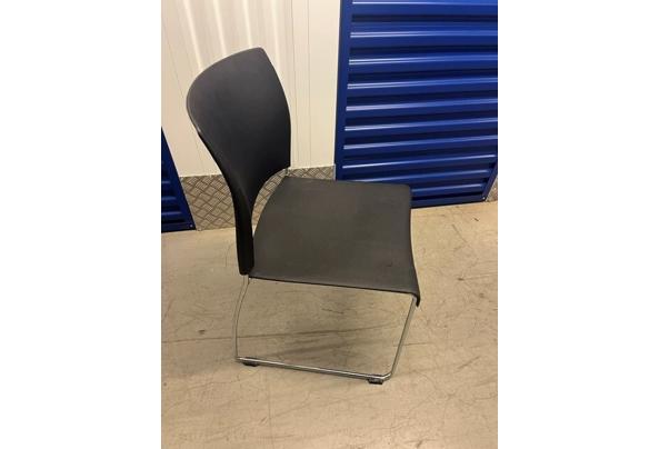 23 stapelbare stoelen - Stoel-Sting-2
