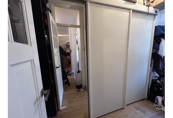 3-deurs kledingkast, hang & planken - IMG_3095