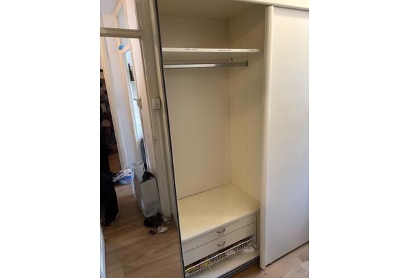 3-deurs kledingkast, hang & planken - IMG_3097