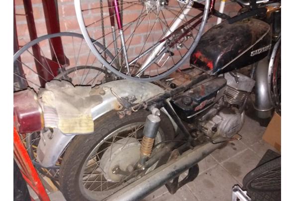 Schuurvondst Suzuki GT250 - 20261004_191236