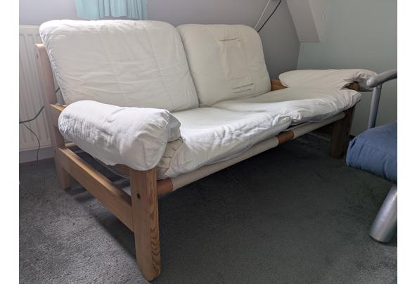 grenen 2 zitsbank met stoffen kussens - PXL_20260218_111314307