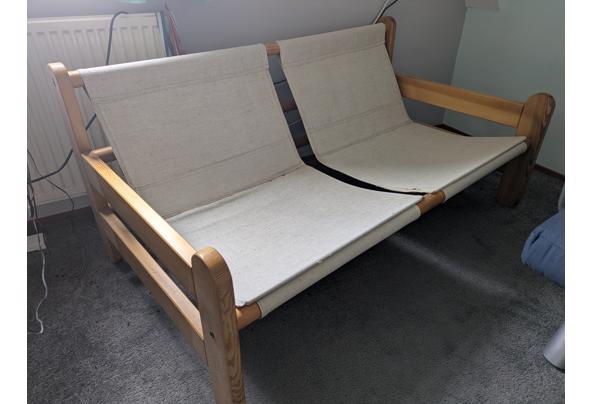 grenen 2 zitsbank met stoffen kussens - PXL_20260218_111409813