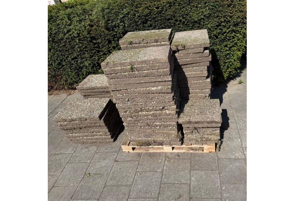35m2 - grindtegel - op pallet - WhatsApp-Image-2025-05-23-at-13-38-18