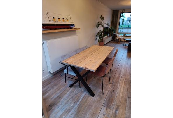 Tafel steigerhouten planken, metalen onderstel  - IMG20251130161449