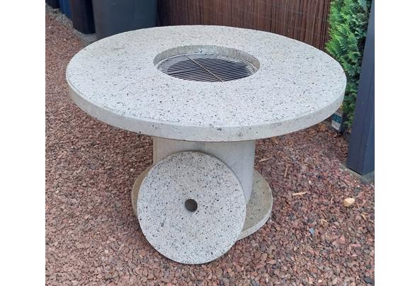 Stenen tuintafel/barbecue - tuintafel02