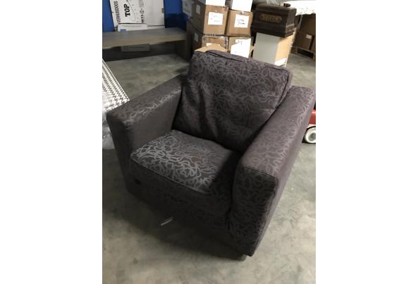 2x bruine fauteuil  - 706B3B40-CF62-4EED-86A6-8F5820A9F929