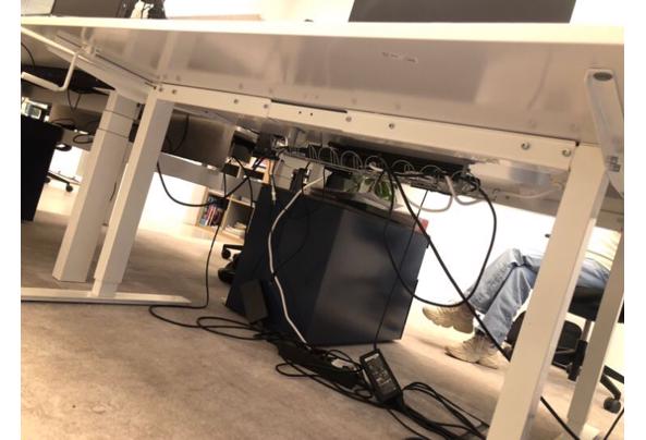 8 Stabureaus (electrisch en manueel) op te halen (morgen!) - WhatsApp-Image-2026-04-15-at-18-36-51-(1)