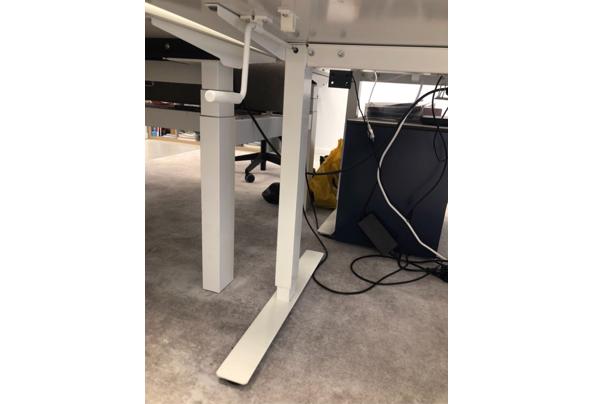 8 Stabureaus (electrisch en manueel) op te halen (morgen!) - WhatsApp-Image-2026-04-15-at-18-36-51-(2)