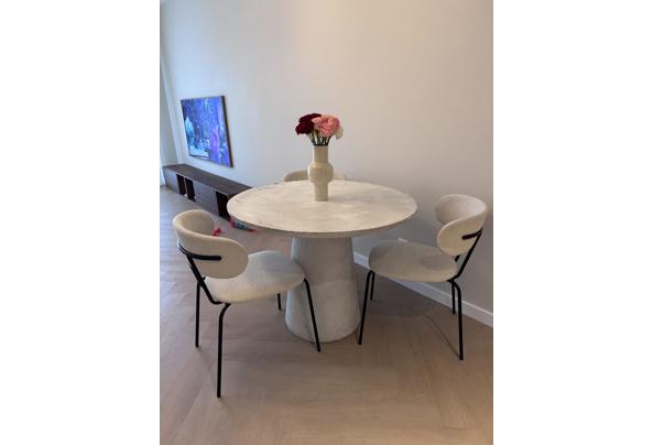 Ronde betonlook eettafel - IMG_9494
