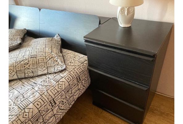 2-pers bed in zwart hout met nachtkastjes - thumbnail_IMG_3442