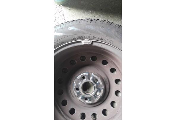 Winterbanden 205x55/R16  met velg - Banden-(2)
