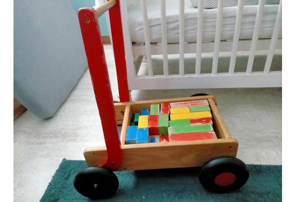 Loopkar met blokken - 17471209184722254350608930126357