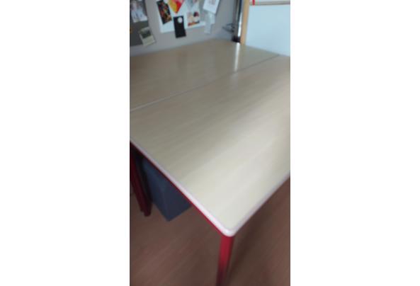 2 stevige tafels 70 bij 1.40 - 20251010_122829