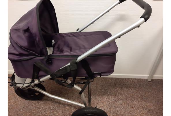 Gebruikte sportieve complete kinderwagen - 16738781990656037643440418309771