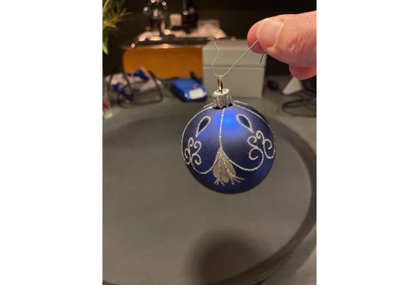 Kerstballen 6cm doorsnee, koningsblauw, drie verschillende - IMG_4762-2 Kerstballen 6cm doorsnee, koningsblauw, drie verschillende - IMG_4762-2