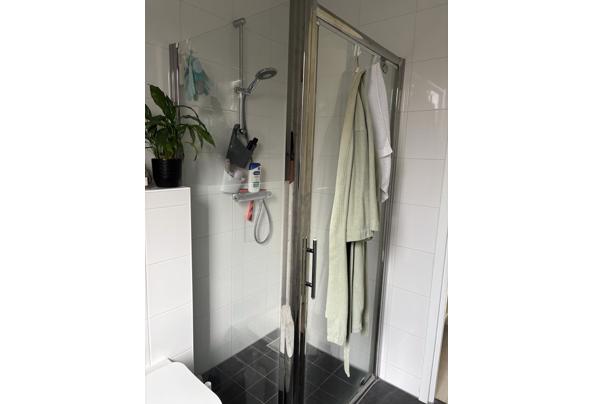 Douche cabine - e7245ac9-0c7d-4822-b147-060c0c457799