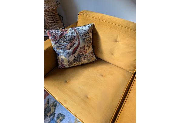 Velours Oker gele 2,5 zits - PXL_20251024_112721557 Velours Oker gele 2,5 zits - PXL_20251024_112721557