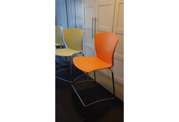 4 comfortabele barstoelen.  - 17296769507971649641991023660335