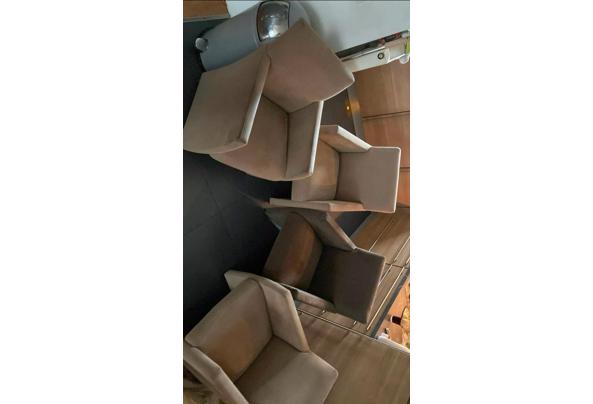 4 eetkamer stoelen  - 524ed734-7d49-44ac-830e-9eac8f48fd23
