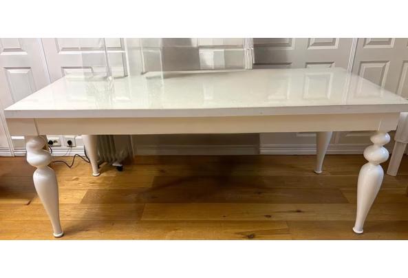 Nette salon tafel en eettafel met 6 bijpassende luxe stoelen - Eettafel-1 Nette salon tafel en eettafel met 6 bijpassende luxe stoelen - Eettafel-1